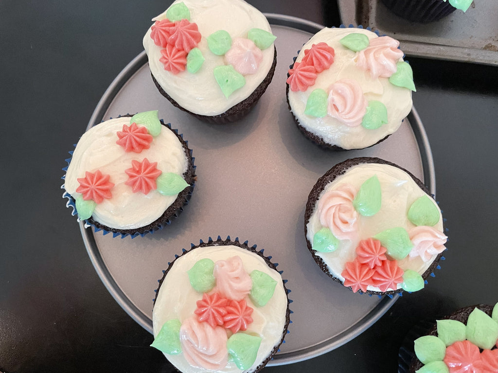 Customized Cupcakes (1)