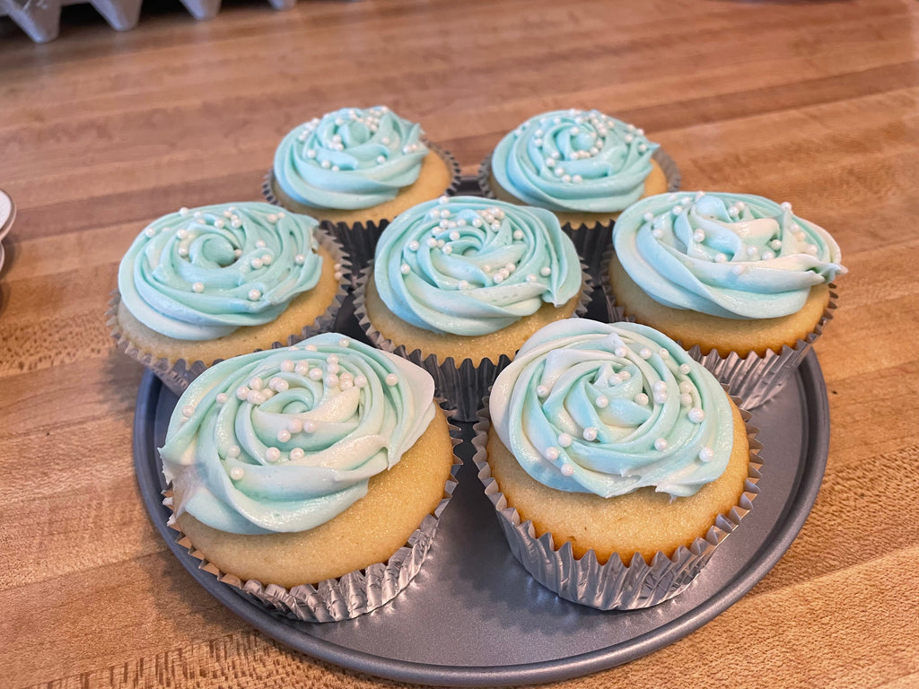 Vanilla Cupcakes (24)