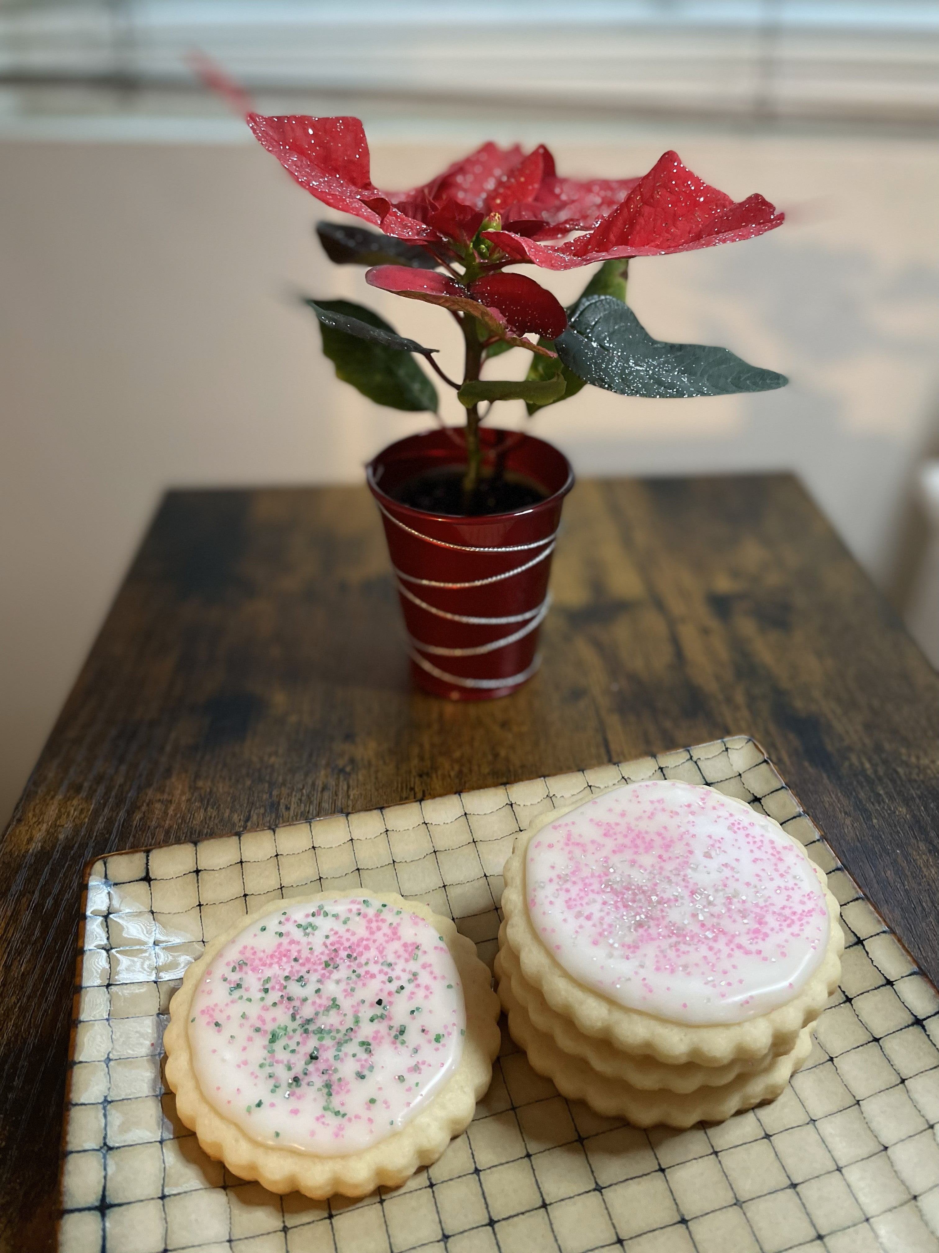 Iced Sugar Cookies (20 - 25)